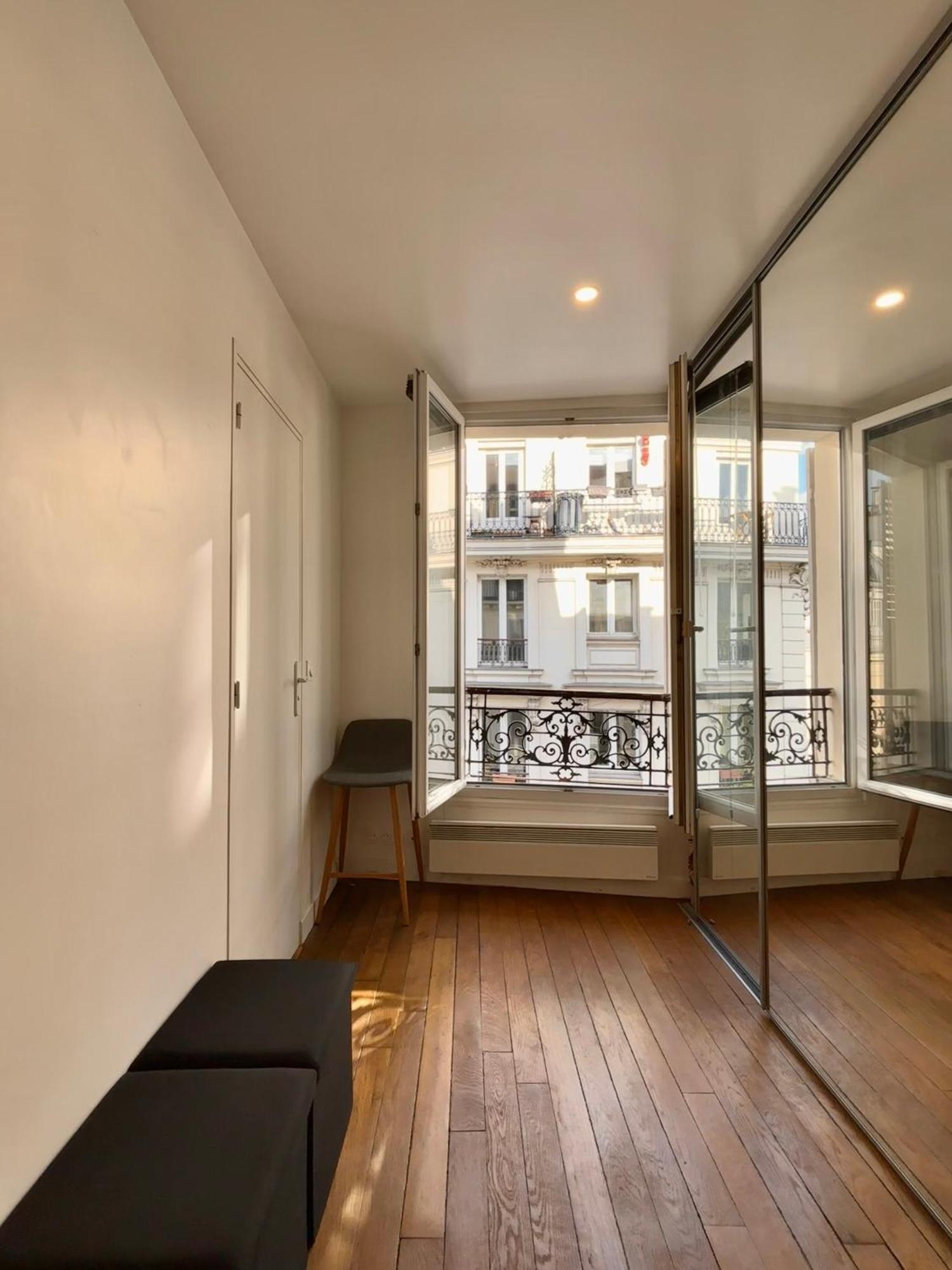 Studio Abbesses Montmartre Parijs